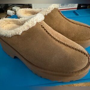 UGG New Heights Cozy Tan Suede Slip-On Clogs